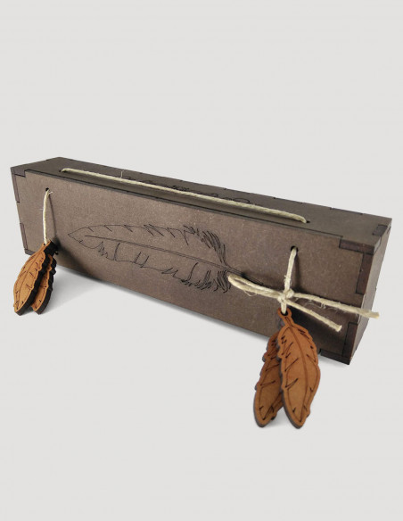 Caja con plumas
