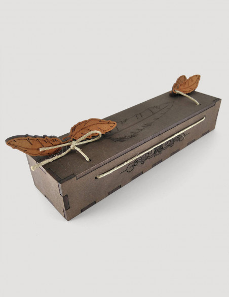Caja con plumas