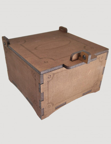 Caja cuadrada con llave