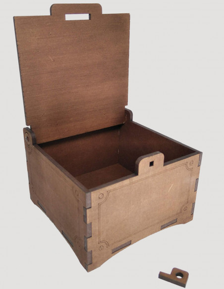 Caja cuadrada con llave