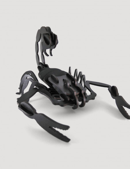 Escorpión de madera