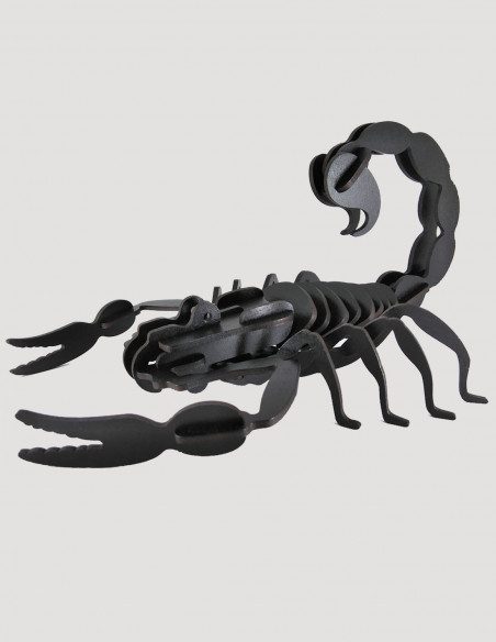 Escorpión de madera