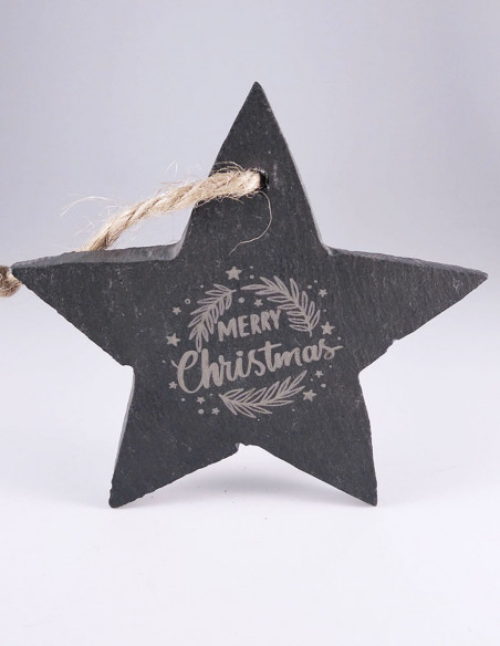 Adorno navideño con forma de estrella, de pizarra y con lazo para colgar.