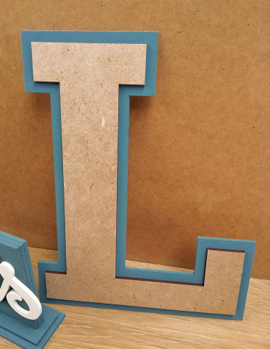 Inicial gigante con nombre personalizado