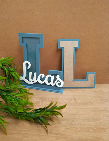 Inicial gigante con nombre personalizado