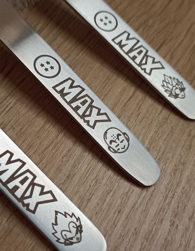 Cubiertos de metal personalizados