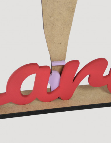 Bailarina de madera con nombre